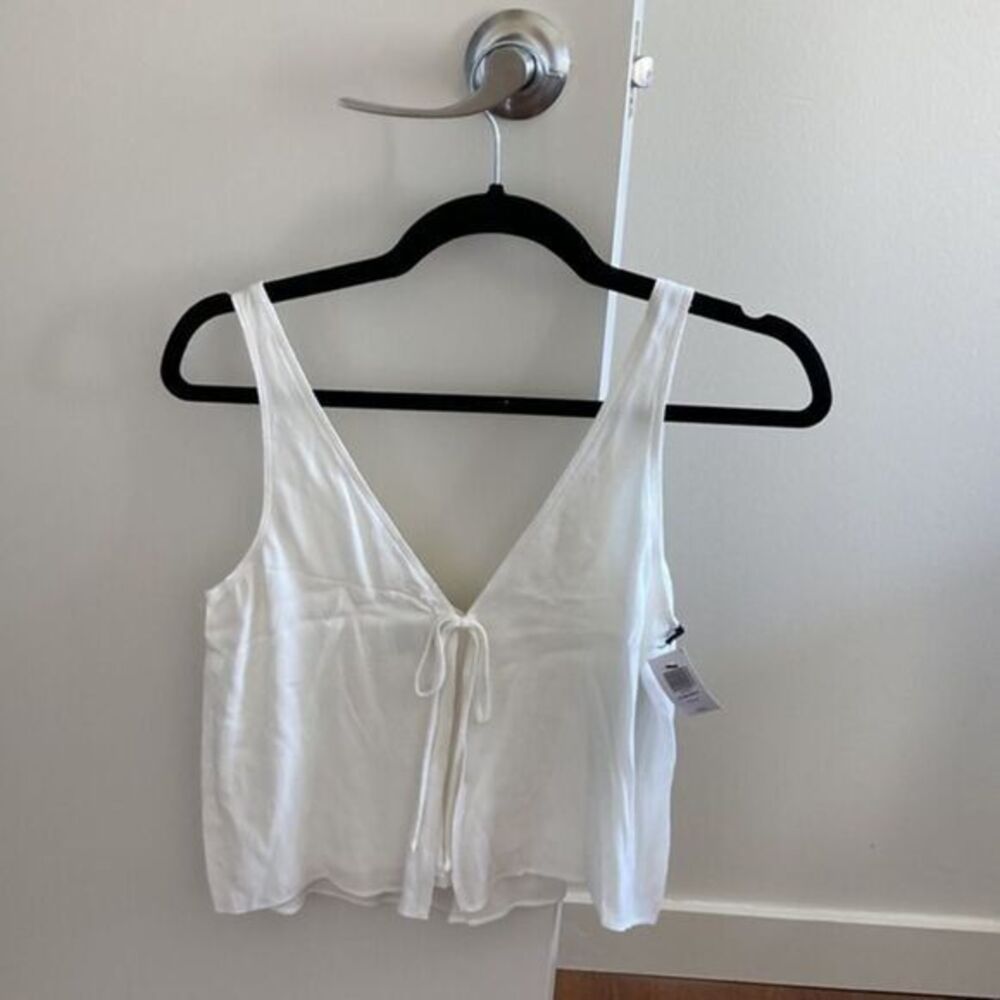 NEW Aritzia Kempner tie-black crepe blouse in‎ white - Picture 4 of 5